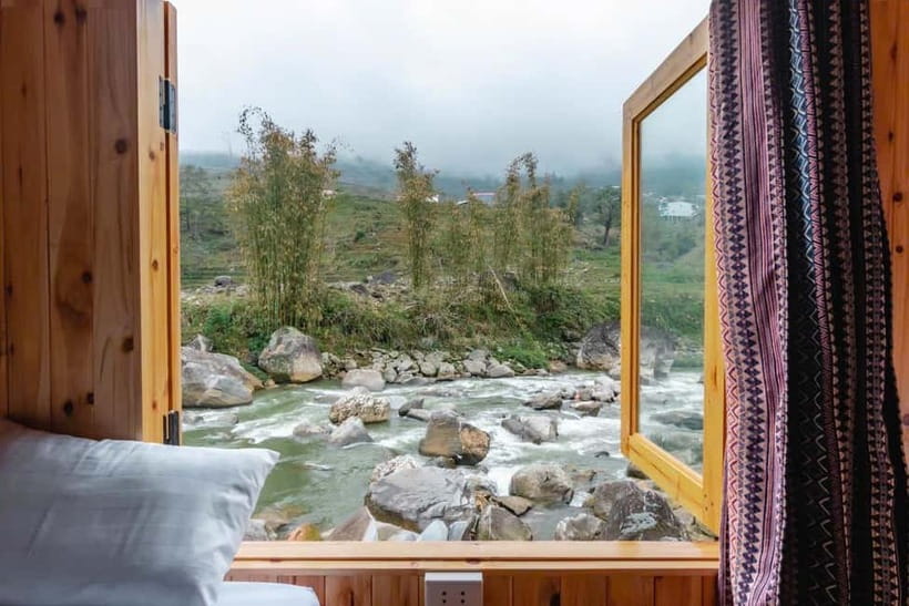 2 Day Sapa-Bac Ha Market: Night Train& Homestay-Bus Ha Giang - Guides, group size, and the human side of the walk