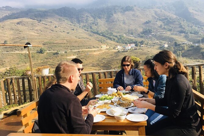 2-Day Trekking Adventure of Sapa from Hanoi with Night Bus - An evening with a Giay family in Ta Van