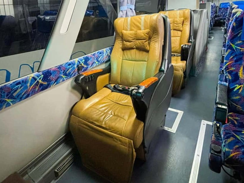 3-Row Luxury Bus Tour to Mt. Fuji, Lake Kawaguchi from Tokyo - What the $125 price really covers