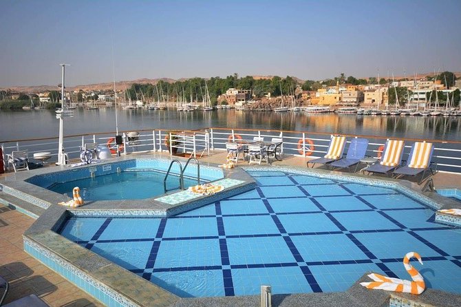 4 Days 3 Nights Nile Cruise From Hurghada By Bus - Day 4: First-class train to Luxor, then the big temples