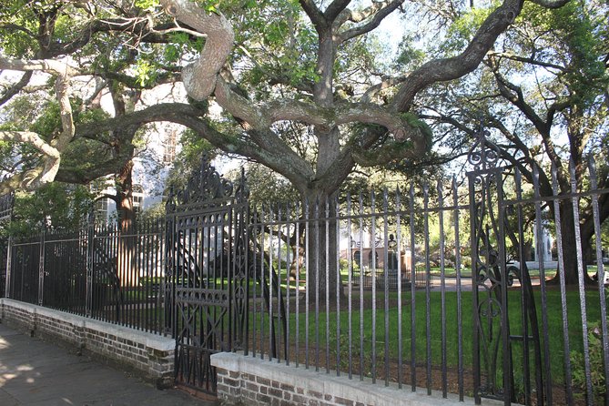 90-Minute Charleston City Sightseeing Bus Tour - The Battery, Fort Sumter, and Patriots Point