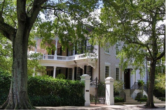 90 Minute Sightseeing Bus Tour of Historic Charleston - Meeting Charleston at 375 Meeting Street