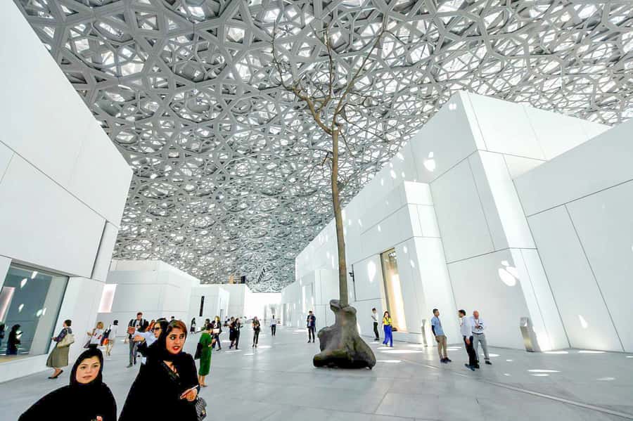 Abu Dhabi: Big Bus Hop-On Hop-Off Sightseeing Tour - Who should book this Abu Dhabi tour?