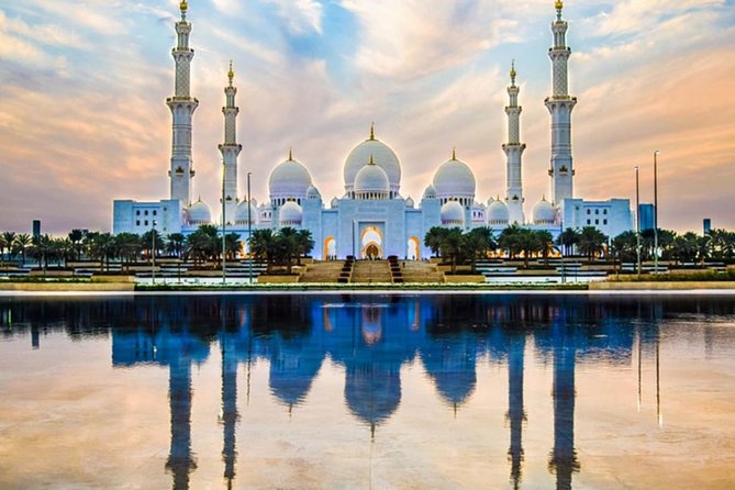 Abu Dhabi Half Day City Tour By Bus - Emirates Palace: grand scale from a short stop