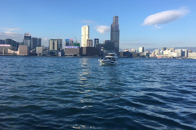 Afternoon City Coach Tour Plus Dinner Cruise with Hotel Pickup in Hong Kong Island - A long afternoon that covers Hong Kong’s greatest hits