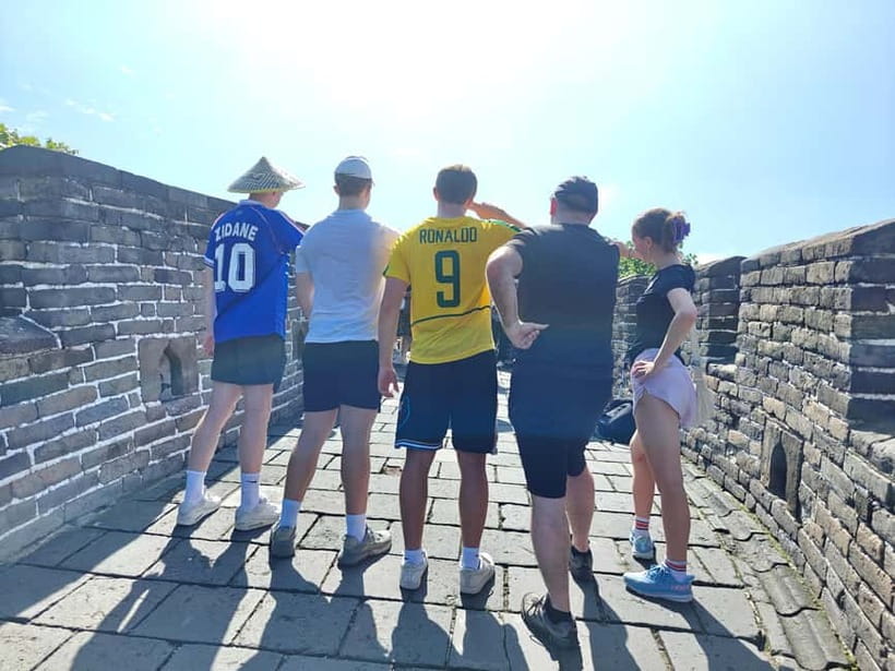 Afternoon Sightseeing Bus Guided Tour to Mutianyu Great Wall - Meeting the green-vested BusDa guide