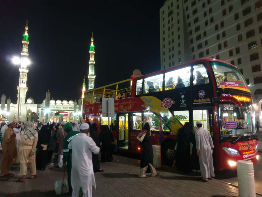 Al Madinah: City Sightseeing Hop-On Hop-Off Bus Tour - What the audio guide adds