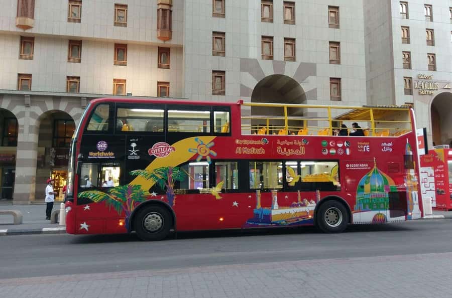 Al Madinah: City Sightseeing Hop-On Hop-Off Bus Tour - Green Route: four central stops