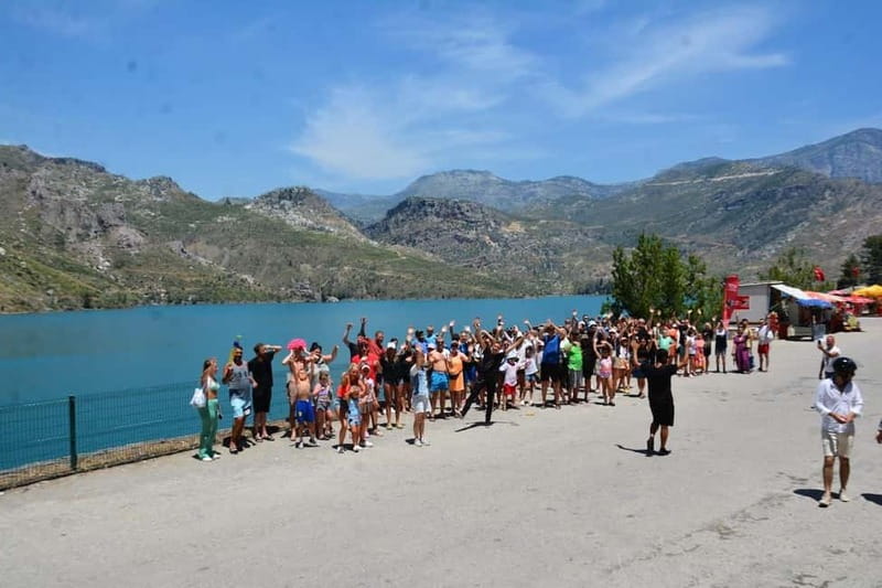 Alany: Mix Tour Cabrio Bus Safari, Boat Tour with Lunch - Green Canyon and Oymapınar set the scene