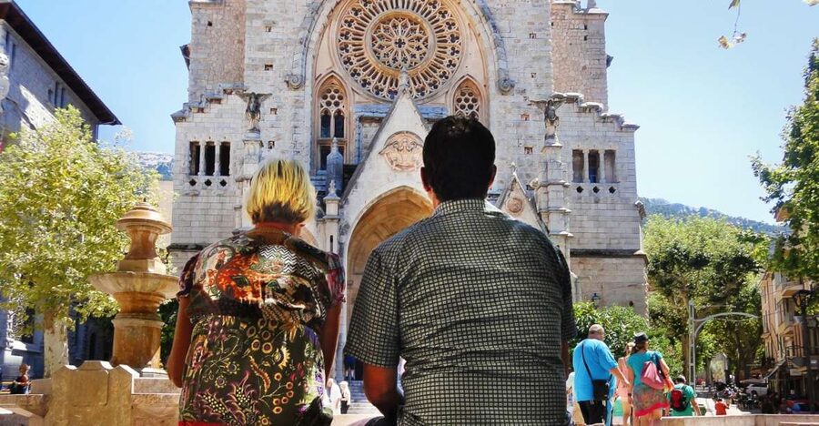 Alcudia/Marratxi: Valldemossa & Soller Tour by Tram & Bus - Three Mallorca highlights in one long day