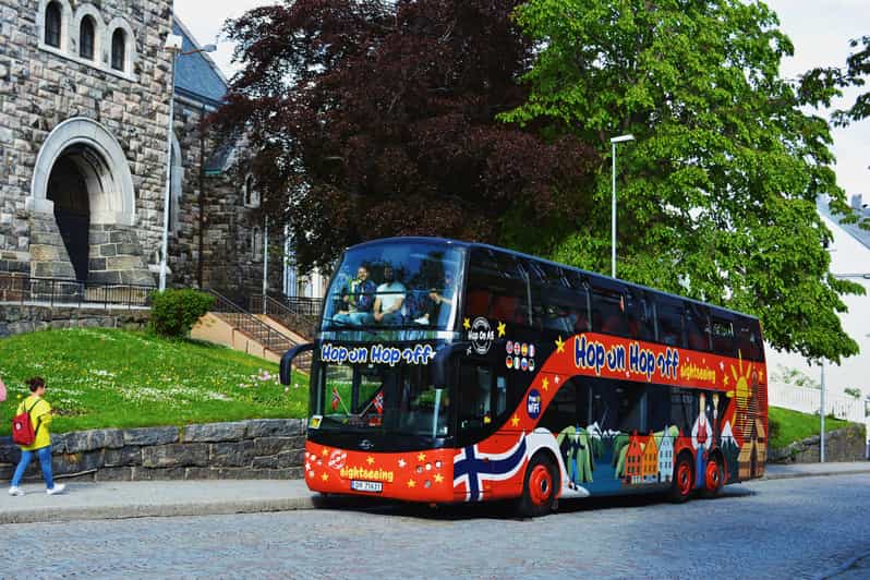 Ålesund: 1-Day Hop-On Hop-Off Sightseeing Bus GrayLine - Ålesund’s Art Nouveau center and the 1904 fire