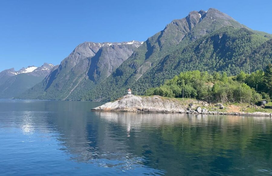 All About the Fjords, in one tour by boat & bus from Ålesund - The long bus ride toward Sykkylven