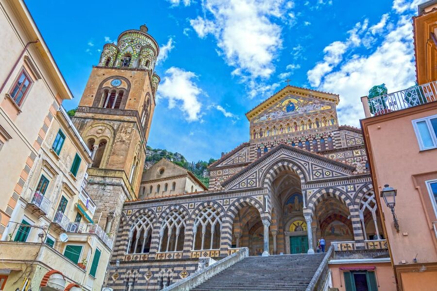 Amalfi coast from Pompeii by bus - Who should choose this coastal bus day?
