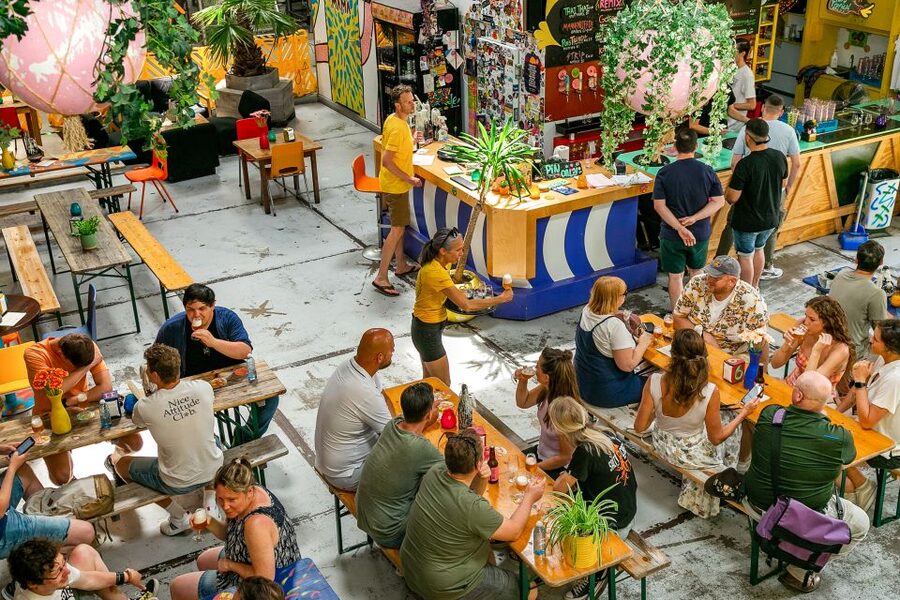 Amsterdam: Guided Craft Beer Brewery Bus Tour with Tastings - Oedipus Brewing and the first tasting stop