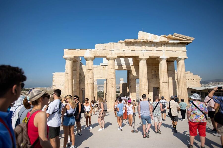 Athens: Hop-On-Hop-Off & Acropolis & Acropolis Mus.& 3 audio - Use the audio tour to read the Acropolis properly