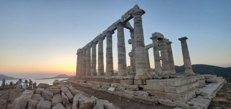 Athens: Hop-on-Hop-off Bus and Cape Sounion Sunset Tour - The ride along the Athenian Riviera