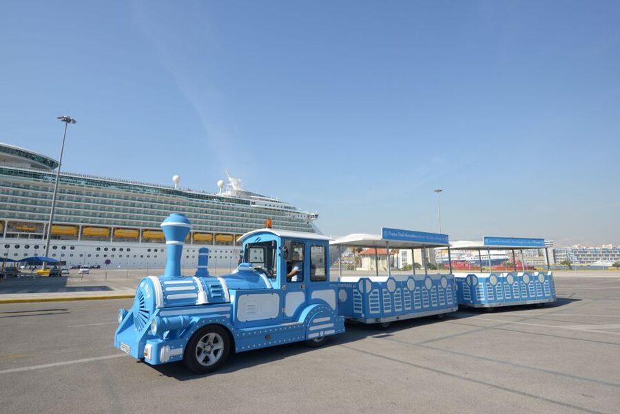 Athens, Piraeus, and Coastline: Blue Hop-On Hop-Off Bus - Piraeus marinas and the Blue Line circuit