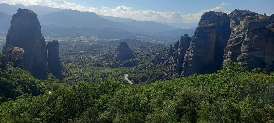 Athens to Meteora, Day Trip with Local Guide,up to 9 people - Why Meteora deserves a full day from Athens