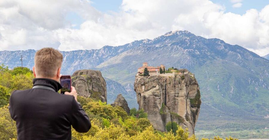 Athens to Meteora: Monasteries & Hidden Caves Bus Tour - Price and what the $44 covers
