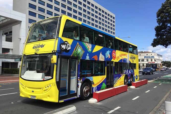 Auckland Explorer: Sightseeing Hop-on Hop-off Tour - Mount Eden, Auckland Zoo, and MOTAT