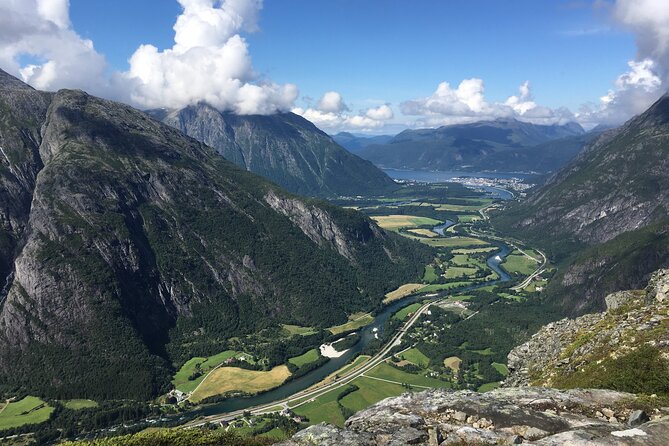 Audio-Guide Bus Tour at Scenic Routes of Åndalsnes to Trollstigen - Starting in Åndalsnes, Norway’s mountain-sports town