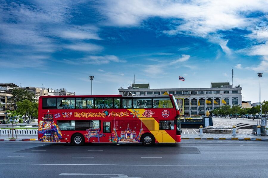 Bangkok: City Sightseeing Hop-On Hop-Off Bus Tour - Blue Line: gardens, floating market, and family attractions
