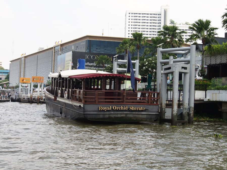 Bangkok: Full-Day Hop-On Hop-Off Walking Tour Mini Group - Chinatown, street food, and the oldest coffee shop