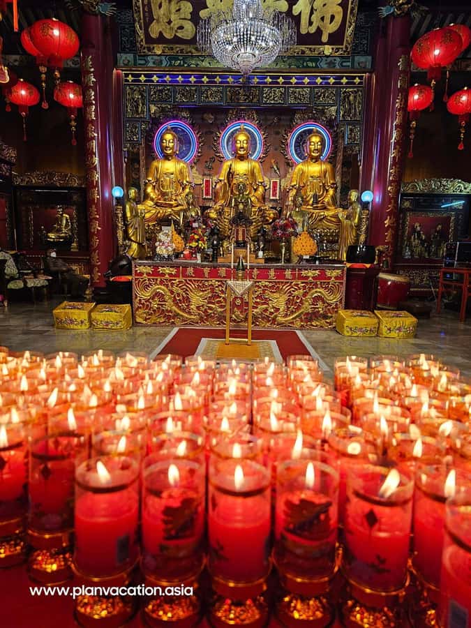 Bangkok: Full-Day Hop-On Hop-Off Walking Tour Mini Group - Guan Yin Shrine and Chinatown’s spiritual side