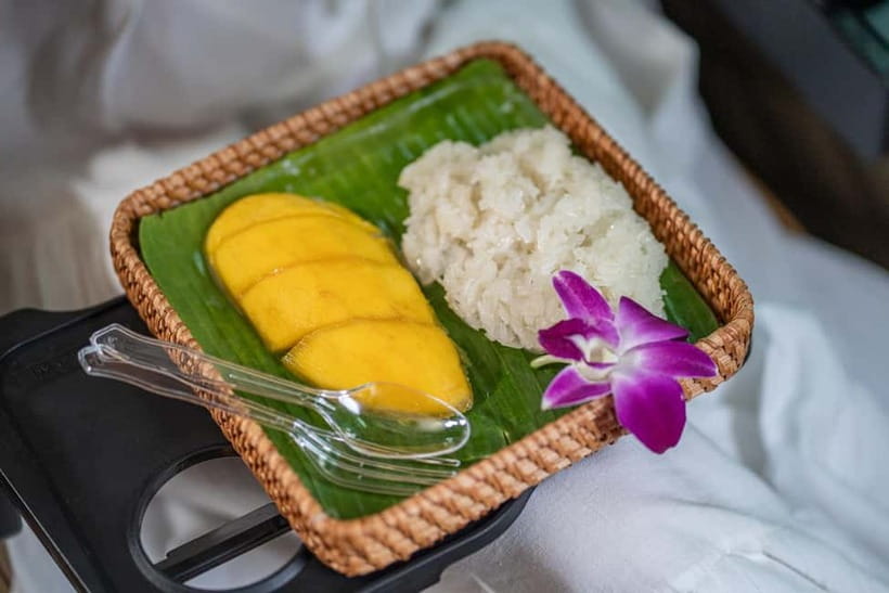 Bangkok: Premium Damnoen Saduak & Railway Market By Food Bus - Salt Lake De Maeklong Coffee Shop
