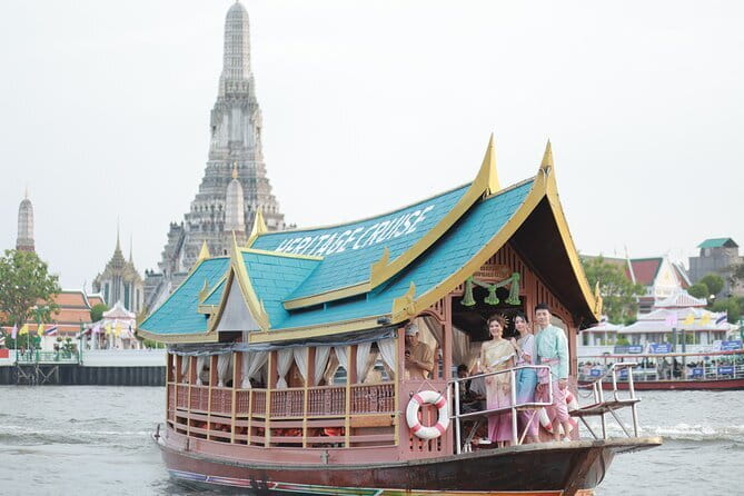 Bangkok Thai Bus Food Tour - Loha Prasat and the old royal avenue