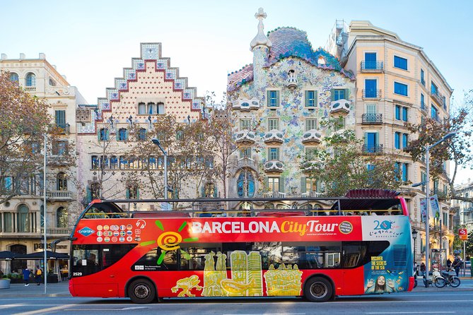 Barcelona City Tour Hop-On Hop-Off and Aquarium - Why the Aquarium fits well at Port Vell