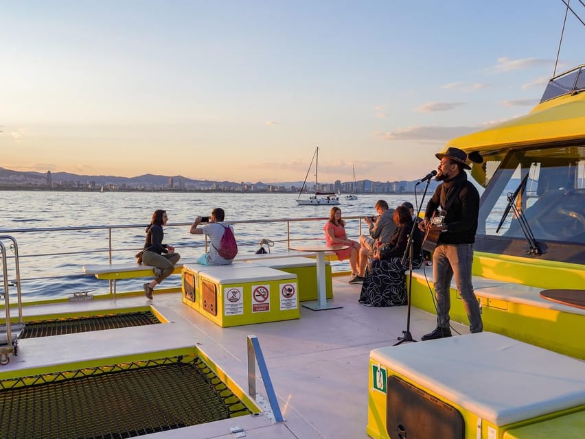 Barcelona: Hop-On Hop-Off Bus with Sailing Cruise - Audio guides, buses, and comfort