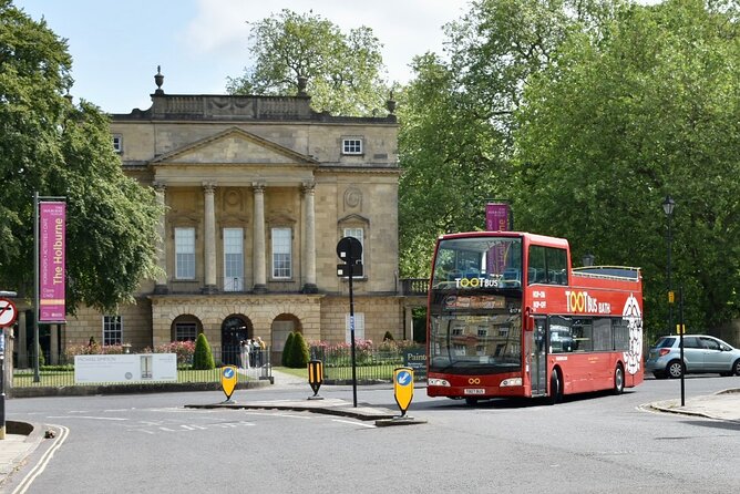 Bath Hop on with Jane Austen 2-Day bus and walking tour - Pulteney Bridge and the River Avon