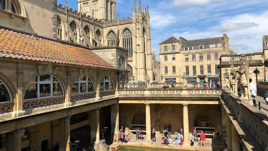 Bath: Tootbus Bath Discovery Hop-On Hop-Off Tour - Sally Lunn’s and Pulteney Bridge