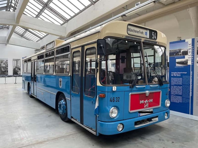 Bavarian Bus Tours Sightseeing Munich with free drinks - Why the vintage bus changes the whole ride