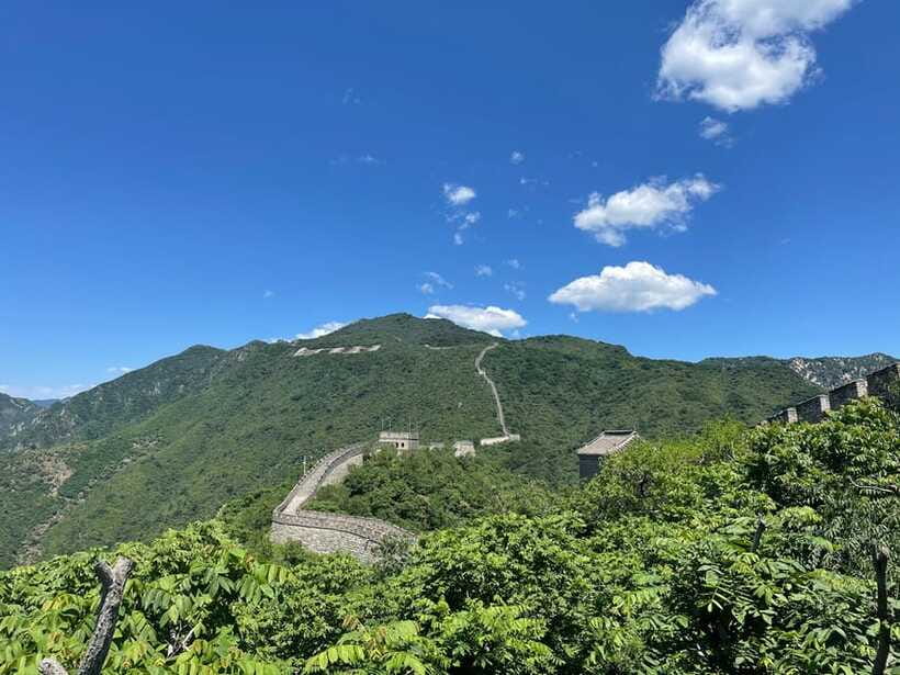 Beijing: Mutianyu Great Wall Bus Tour with Ticket &Cable car - Who should book this bus tour