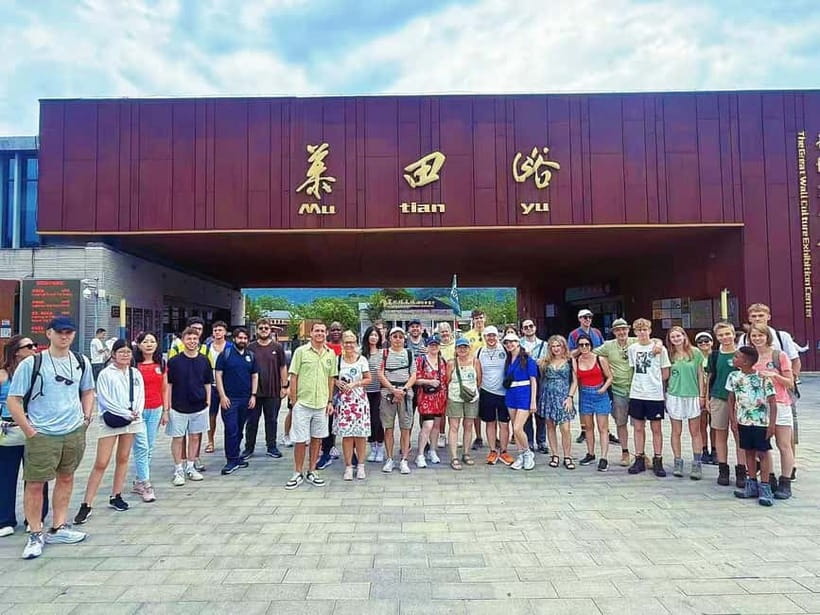 Beijing: Mutianyu Great Wall Group Bus Tour with Tickets - Why Mutianyu is worth the long ride from Beijing