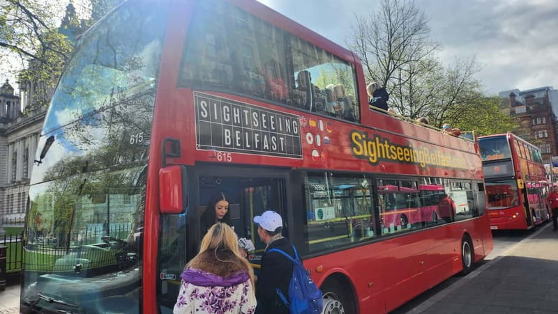 Belfast: Hop-On Hop-Off Belfast Open Top Bus Tour - Queen’s University and the Ulster Museum