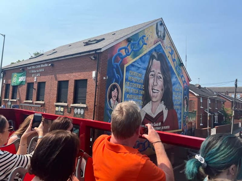 Belfast: Hop-on Hop-off Bus Tour With Live Guides - Why the live guides matter