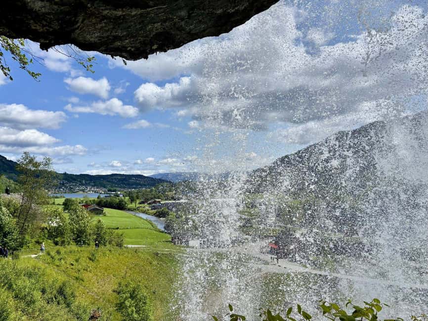 Bergen: Hardangerfjord & Waterfalls Bus Tour with Apple Pie - Steinsdalsfossen saves the best stop for late