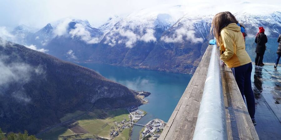 Bergen: Nærøyfjorden, Flåm, and Stegastein Guided Bus Tour - A short stop in Flåm