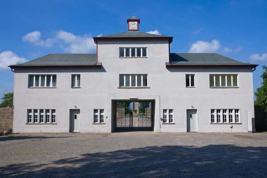 Berlin: Bus Tour to Sachsenhausen, East Side Gallery, & Berlin Story Bunker - Should You Book It?