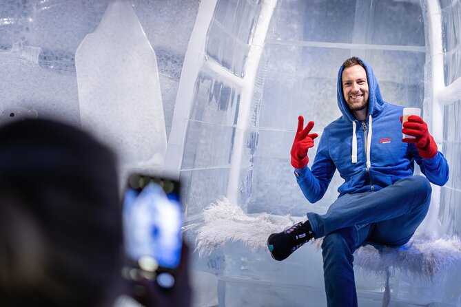 Berlin Combo: Hop-On-Hop-Off Bus and Icebar Ticket - How the 18-stop route fits together