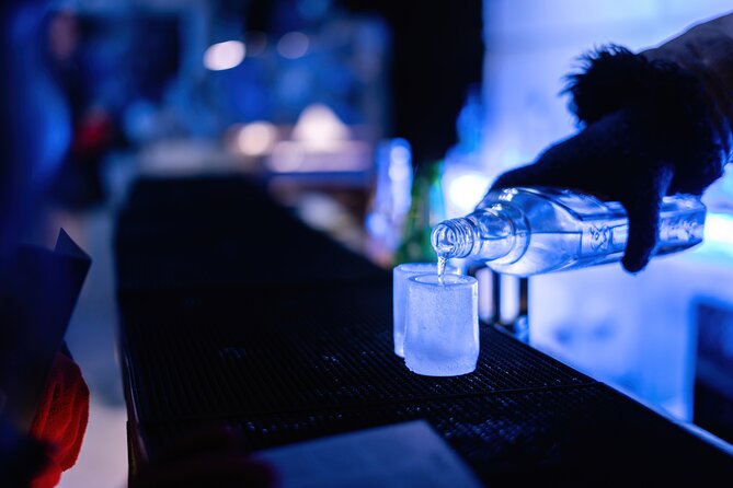 Berlin Combo: Hop-On-Hop-Off Bus and Icebar Ticket - FAQ