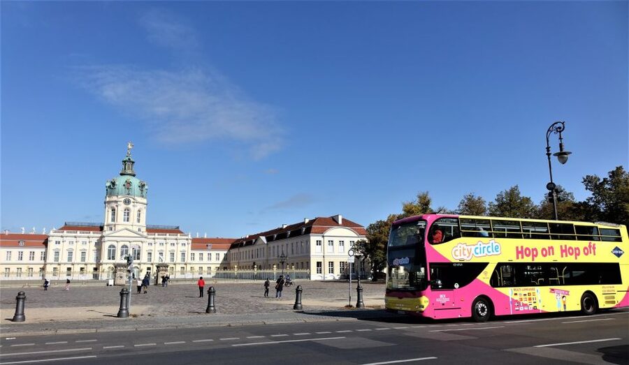 Berlin: East and West Hop-On Hop-Off Bus Tour - Brandenburg Gate, the Reichstag, and the return through Tiergarten