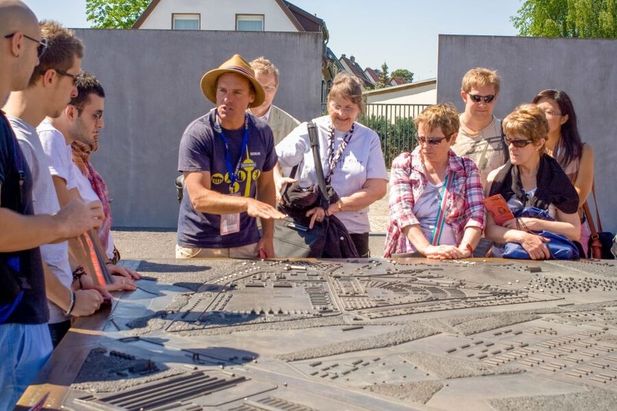 Berlin: English Bus Tour to Sachsenhausen Concentration Camp - Key points to know before booking