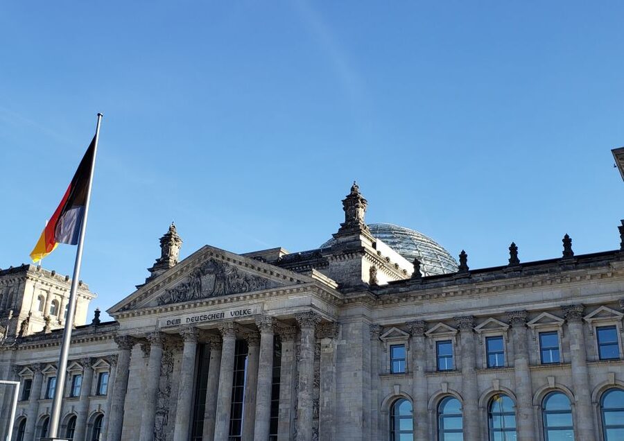 Berlin: Highlights of the City - a Private Bus Tour - A fast way to understand Berlin’s divided past