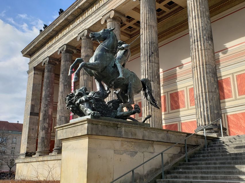 Berlin: Highlights of the City - a Private Bus Tour - Museum Island and Unter den Linden