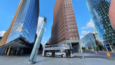 Hop-on Hop-off Bus Tour with Live Commentary