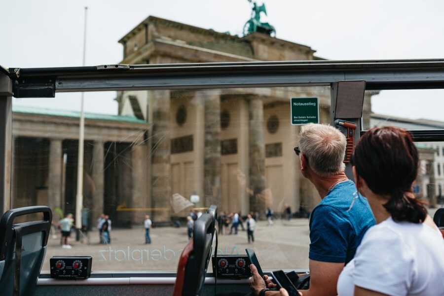 Berlin: Hop-on Hop-off Bus Tour with Live Commentary - Brandenburg Gate, the Holocaust Memorial, and the government quarter